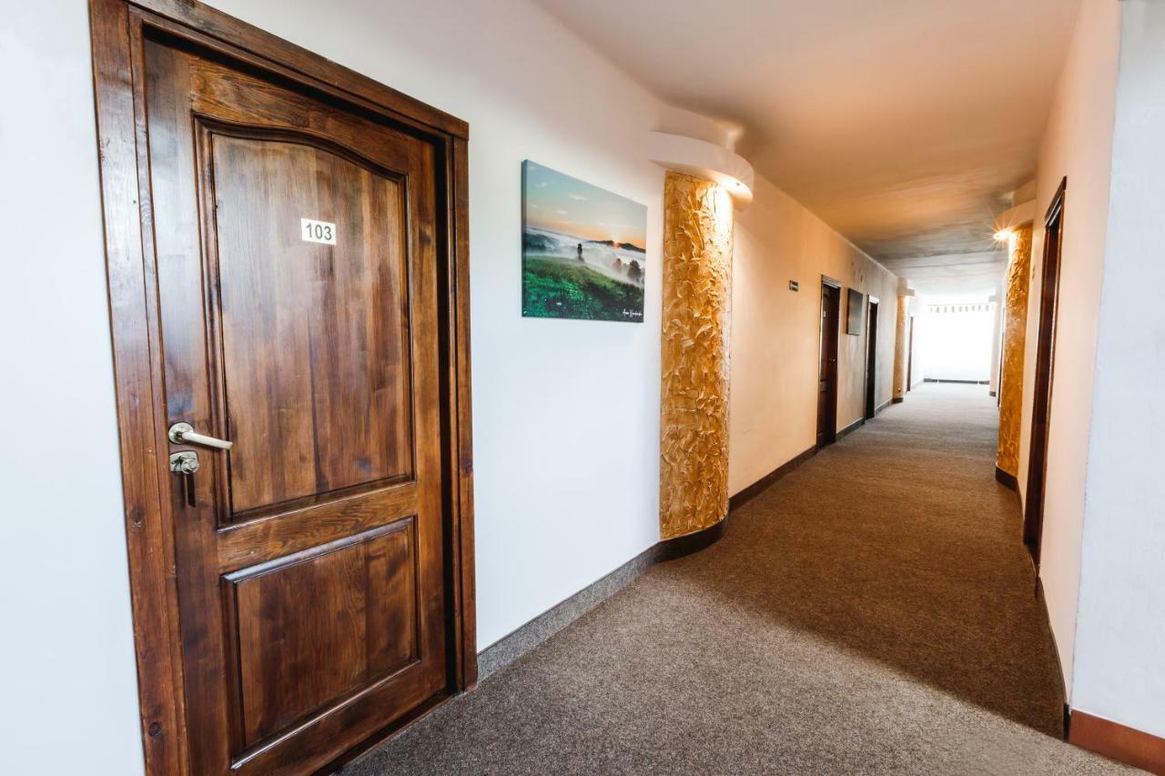 ソリナ Osrodek Wypoczynkowy Tarnica Bed & Breakfast エクステリア 写真